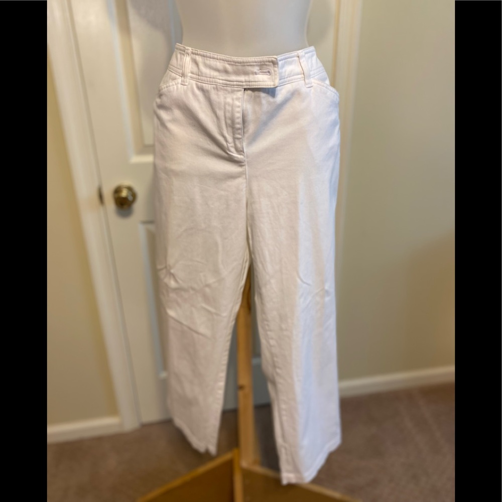 Jones NY Sport - Woman’s white cropped pants, Size: 12